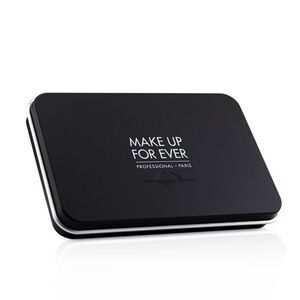 Make Up For Ever Matte Velvet‎ Skin Blurring Powder Foundation – R520 – NEW